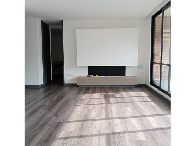 Apartamento de 3 alcobas en venta en Cerros De Suba, Bogotá, 165 m² · foto 2 de 24