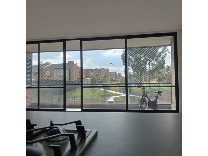 Apartamento de 3 alcobas en venta en Cerros De Suba, Bogotá, 165 m² · foto 3 de 24