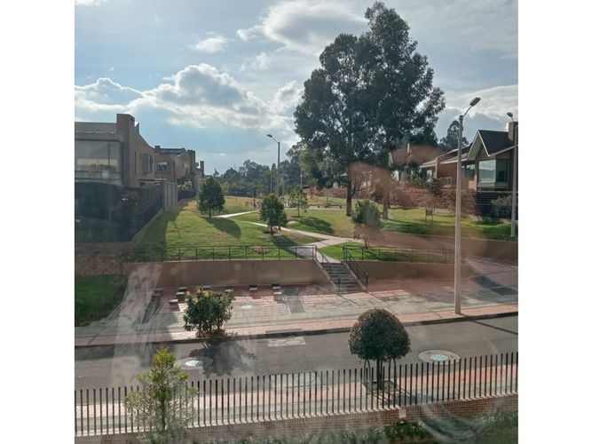 Apartamento de 3 alcobas en venta en Cerros De Suba, Bogotá, 165 m² · foto 9 de 24