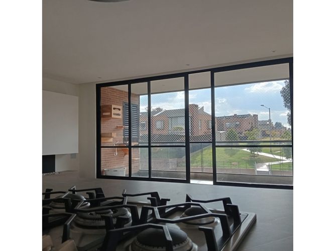 Apartamento de 3 alcobas en venta en Cerros De Suba, Bogotá, 165 m² · foto 16 de 24