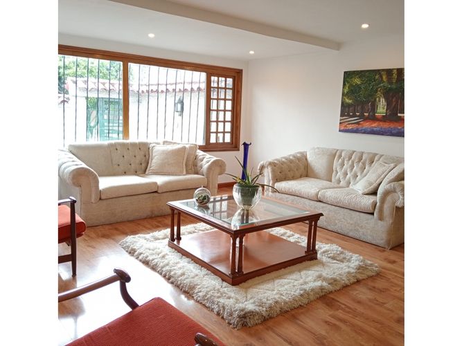 Casa de 4 alcobas en venta en Pontevedra, Bogotá, 277 m² · foto 9 de 24