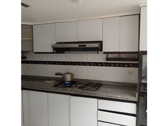 Casa de 4 alcobas en venta en Pontevedra, Bogotá, 277 m² · foto 14 de 24