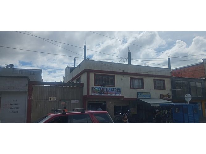 Casa de 3 alcobas en venta en Barrancas Norte, Bogotá, 279 m² · foto 2 de 9