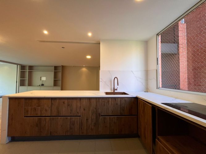 Apartamento de 3 alcobas en arriendo en El Poblado, Medellín, 170 m² · foto 6 de 20