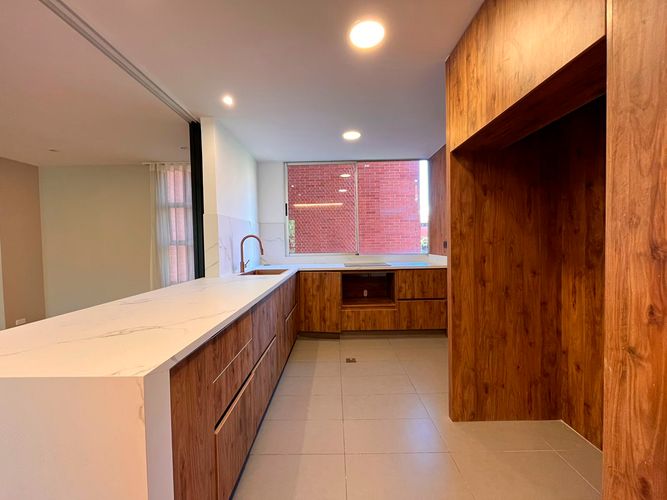 Apartamento de 3 alcobas en arriendo en El Poblado, Medellín, 170 m² · foto 7 de 20