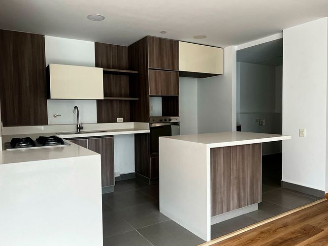Apartamento de 3 alcobas en venta en Loma De Las Brujas, Envigado, 130 m² · foto 8 de 19