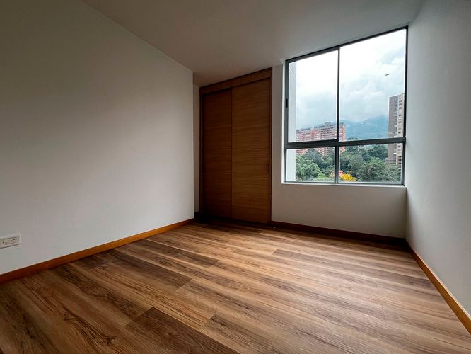 Apartamento de 3 alcobas en venta en Loma De Las Brujas, Envigado, 130 m² · foto 13 de 19