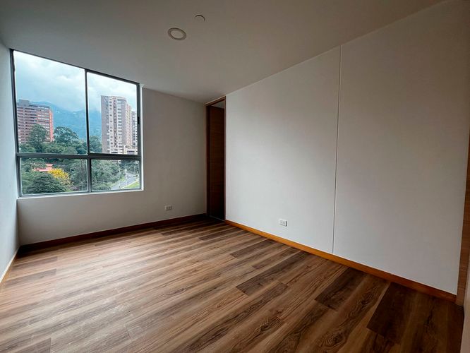 Apartamento de 3 alcobas en venta en Loma De Las Brujas, Envigado, 130 m² · foto 9 de 19