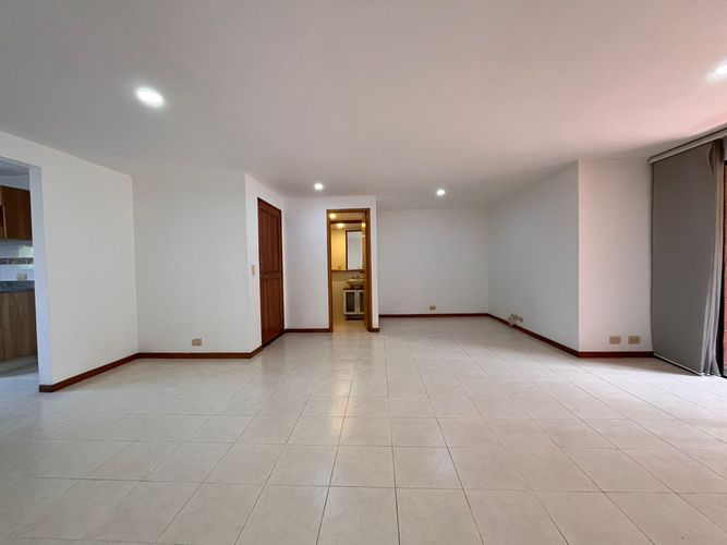 Apartamento de 3 alcobas en arriendo en El Poblado, Medellín, 134 m² · foto 12 de 19