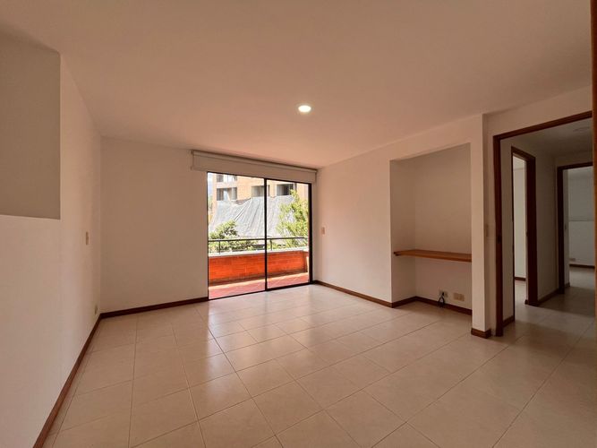 Apartamento de 3 alcobas en arriendo en El Poblado, Medellín, 134 m² · foto 4 de 19