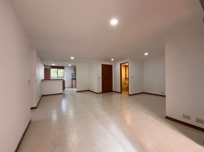 Apartamento de 3 alcobas en arriendo en El Poblado, Medellín, 134 m² · foto 7 de 19