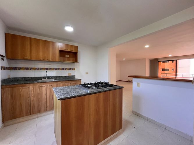 Apartamento de 3 alcobas en arriendo en El Poblado, Medellín, 134 m² · foto 9 de 19