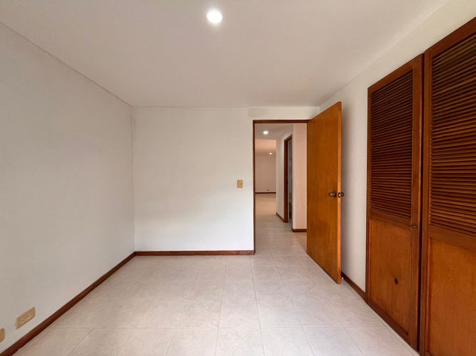 Apartamento de 3 alcobas en arriendo en El Poblado, Medellín, 134 m² · foto 17 de 19