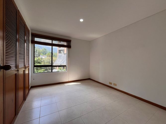Apartamento de 3 alcobas en arriendo en El Poblado, Medellín, 134 m² · foto 15 de 19