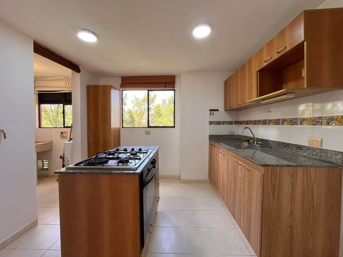 Apartamento de 3 alcobas en arriendo en El Poblado, Medellín, 134 m² · foto 10 de 19