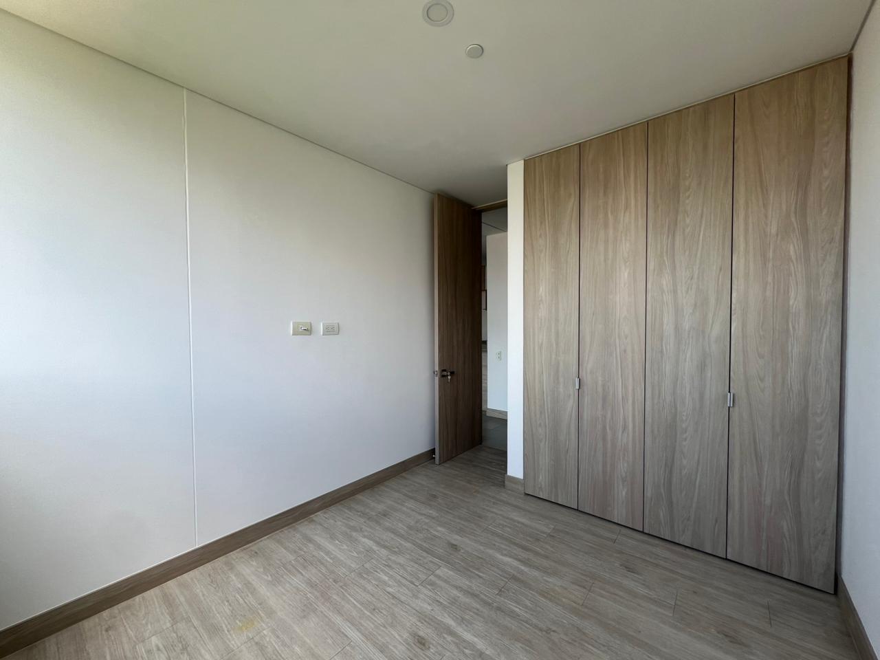 Apartamento en arriendo en Cumbres, Envigado · foto 10 de 14