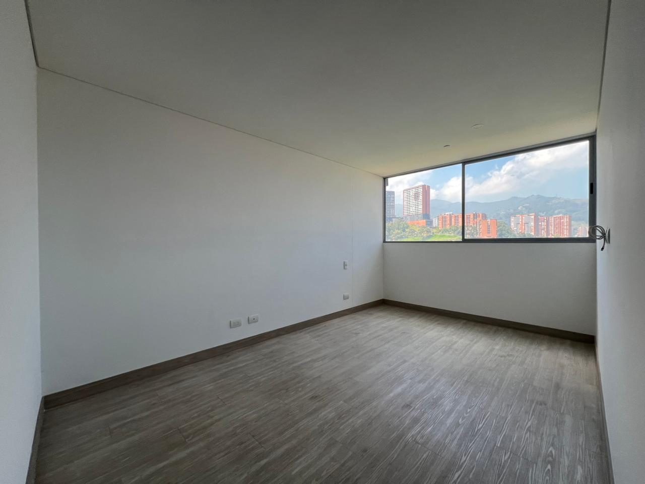 Apartamento en arriendo en Cumbres, Envigado · foto 8 de 14