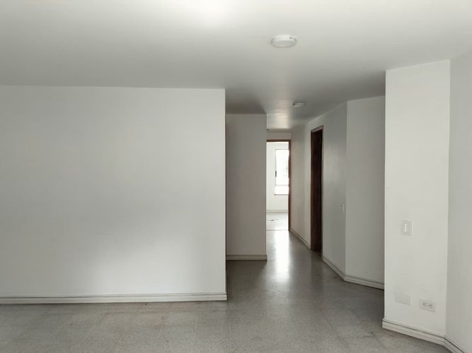Apartamento de 2 alcobas en arriendo en El Poblado, Medellín, 72 m² · foto 2 de 16