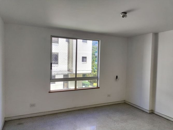 Apartamento de 2 alcobas en arriendo en El Poblado, Medellín, 72 m² · foto 6 de 16