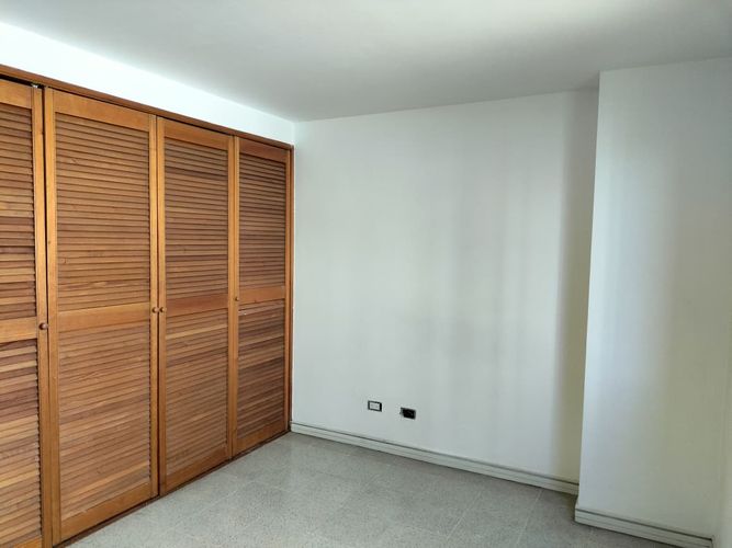 Apartamento de 2 alcobas en arriendo en El Poblado, Medellín, 72 m² · foto 12 de 16