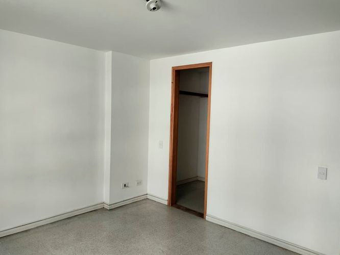 Apartamento de 2 alcobas en arriendo en El Poblado, Medellín, 72 m² · foto 7 de 16