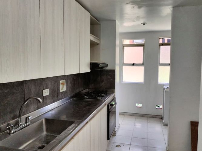 Apartamento de 2 alcobas en arriendo en El Poblado, Medellín, 72 m² · foto 8 de 16