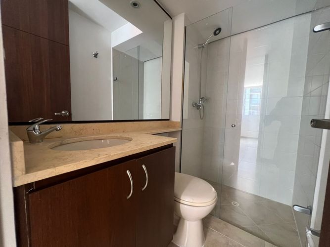 Apartamento de 3 alcobas en arriendo en Cumbres, Envigado, 73 m² · foto 13 de 15