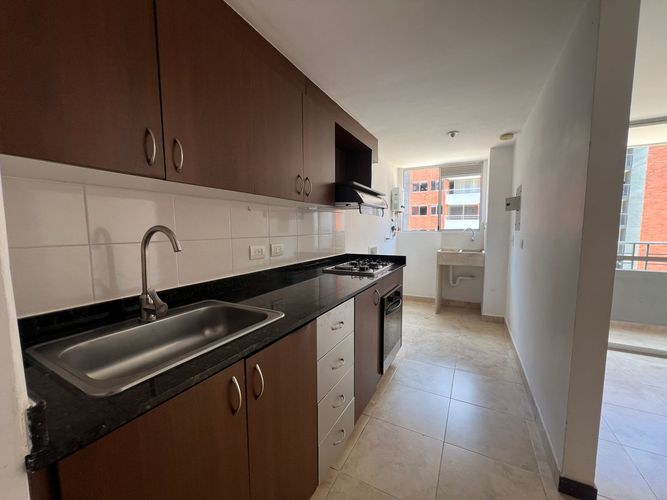 Apartamento de 3 alcobas en arriendo en Cumbres, Envigado, 73 m² · foto 9 de 15