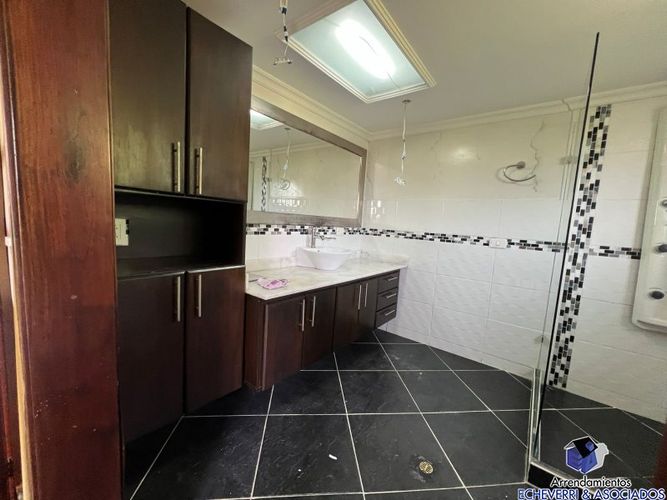 Casa de 4 alcobas en venta en Las Antillas, Envigado, 150 m² · foto 4 de 13