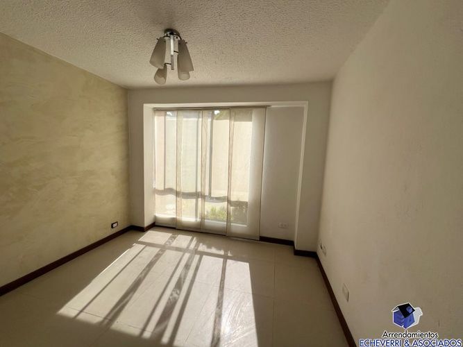 Casa de 4 alcobas en venta en Las Antillas, Envigado, 150 m² · foto 11 de 13