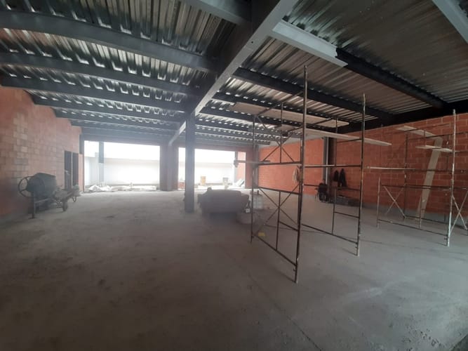Bodega en arriendo en Calasanz, Medellín, 320 m² · foto 2 de 3
