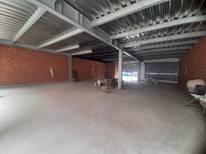 Bodega en arriendo en Calasanz, Medellín, 320 m² · foto 3 de 3