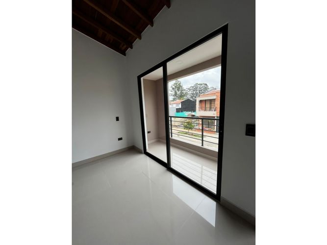Casa de 4 alcobas en venta en La Ceja, 190 m² · foto 9 de 20