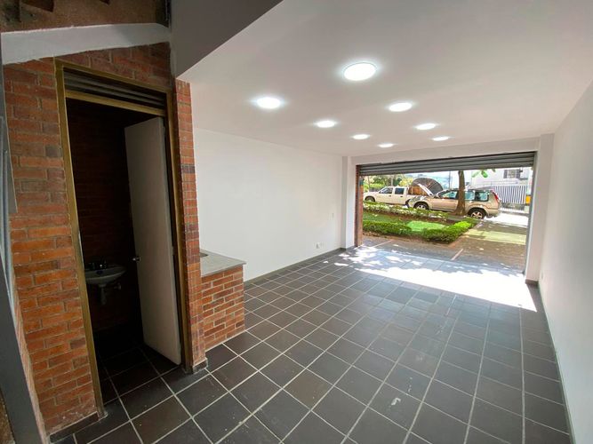 Local en arriendo en El Poblado, Medellín, 60 m² · foto 12 de 14