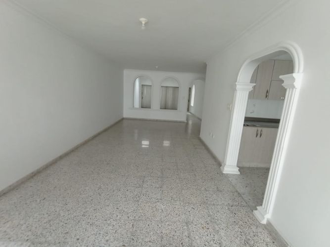 Casa de 3 alcobas en venta en Pampa Linda, Cali, 312 m² · foto 3 de 24