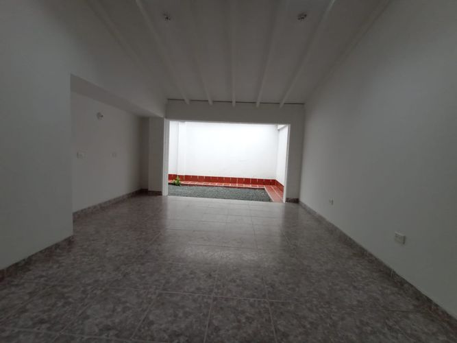 Casa de 3 alcobas en venta en Pampa Linda, Cali, 312 m² · foto 4 de 24