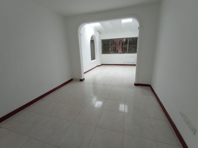 Casa de 3 alcobas en venta en Pampa Linda, Cali, 312 m² · foto 20 de 24