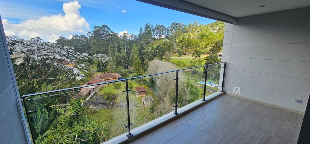 Apartamento de 2 alcobas en arriendo en Aeropuerto, Rionegro, 126 m² · foto 13 de 19