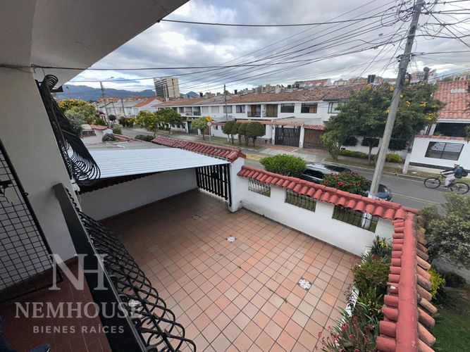 Casa de 5 alcobas en venta en Pontevedra, Bogotá, 360 m² · foto 6 de 24