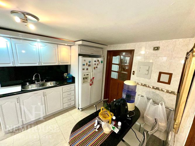 Casa de 5 alcobas en venta en Pontevedra, Bogotá, 360 m² · foto 10 de 24