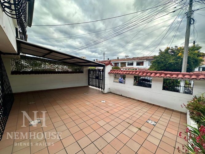 Casa de 5 alcobas en venta en Pontevedra, Bogotá, 360 m² · foto 12 de 24