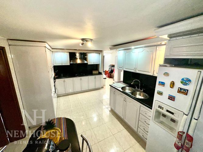 Casa de 5 alcobas en venta en Pontevedra, Bogotá, 360 m² · foto 21 de 24