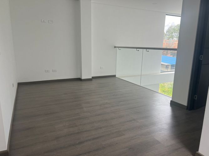 Casa de 5 alcobas en venta en Siberia, Cota, 254 m² · foto 5 de 15