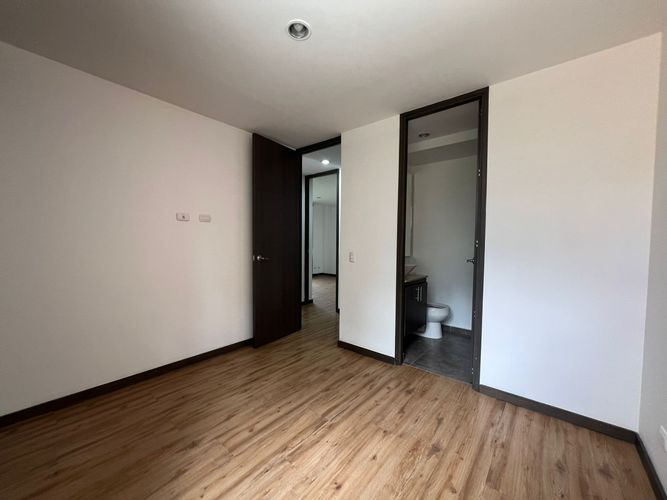 Apartamento de 3 alcobas en arriendo en Loma Del Esmeraldal, Envigado, 140 m² · foto 9 de 19