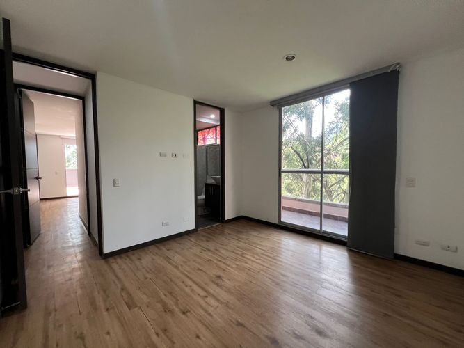 Apartamento de 3 alcobas en arriendo en Loma Del Esmeraldal, Envigado, 140 m² · foto 12 de 19