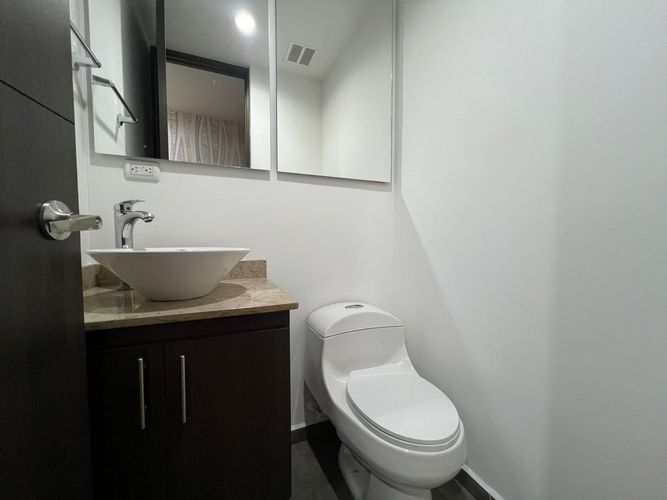 Apartamento de 3 alcobas en arriendo en Loma Del Esmeraldal, Envigado, 140 m² · foto 15 de 19