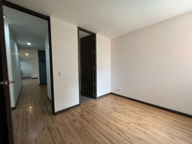 Apartamento de 3 alcobas en arriendo en Loma Del Esmeraldal, Envigado, 140 m² · foto 14 de 19