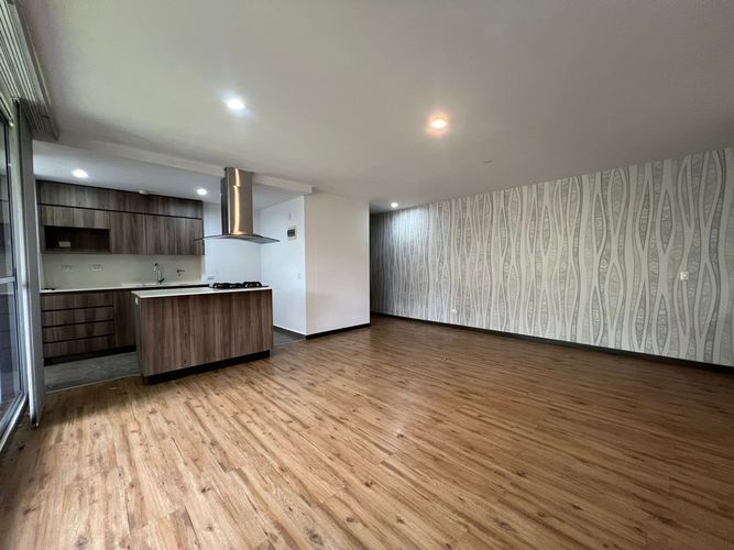 Apartamento de 3 alcobas en arriendo en Loma Del Esmeraldal, Envigado, 140 m² · foto 5 de 19