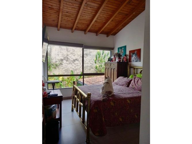 Casa de 3 alcobas en venta en San Lucas, Medellín, 165 m² · foto 11 de 14