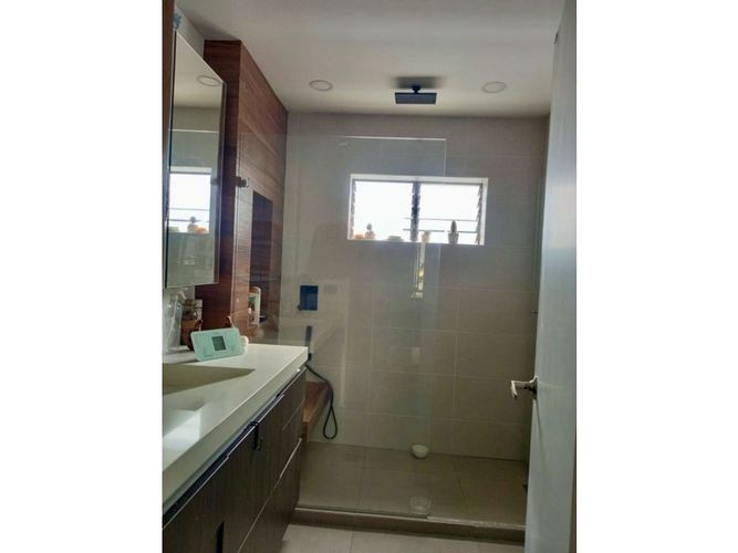 Casa de 3 alcobas en venta en San Lucas, Medellín, 165 m² · foto 12 de 14